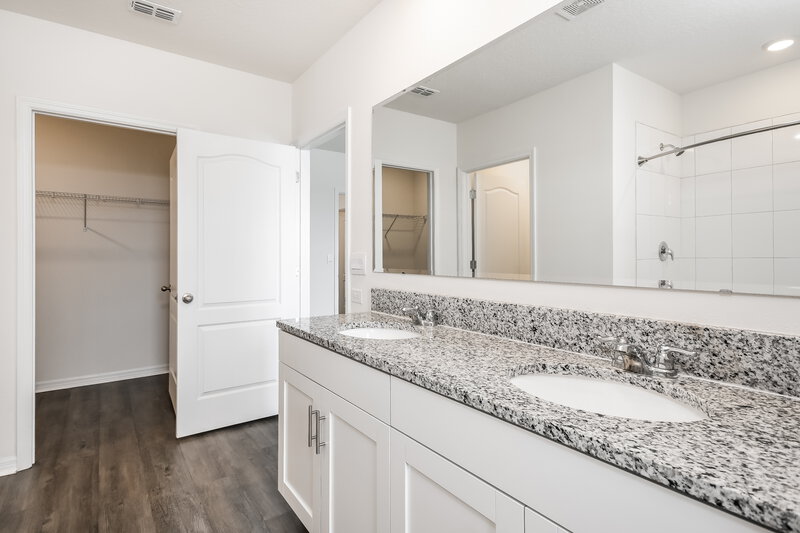3,245/Mo, 2158 Ranch Side Rd Kissimmee, FL 34744 Main Bathroom View