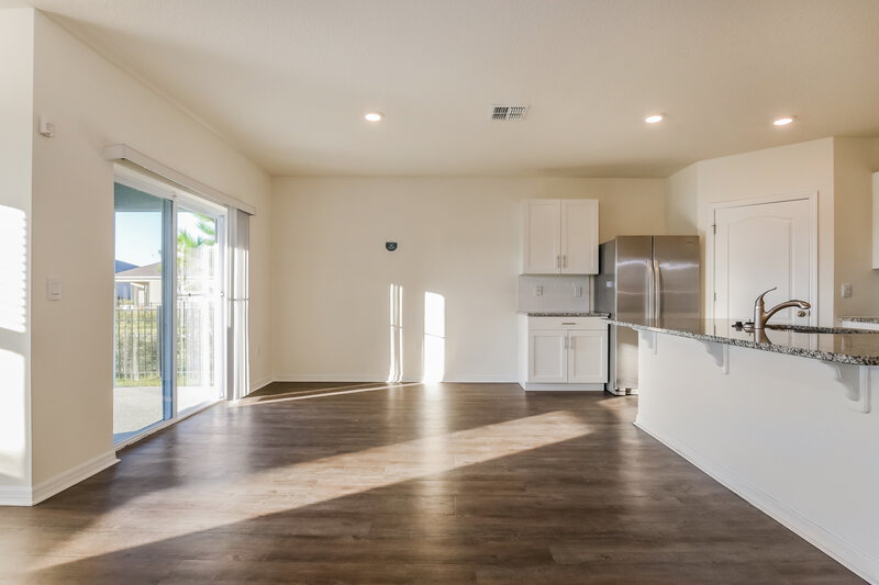 2,650/Mo, 1548 Aldenwood Pl Kissimmee, FL 34744 Living Room View 2