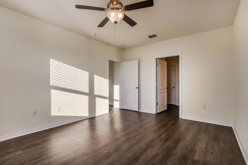 2,650/Mo, 1548 Aldenwood Pl Kissimmee, FL 34744 Main Bedroom View 2