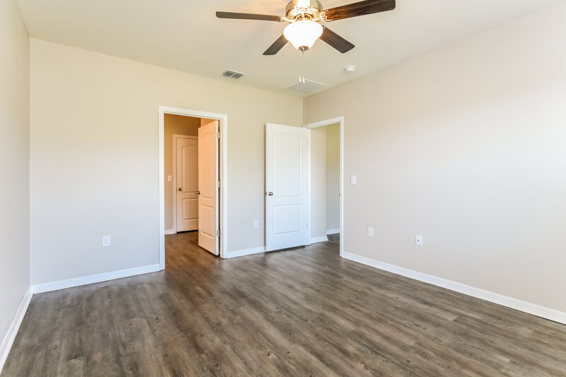2,725/Mo, 1565 Aldenwood Pl Kissimmee, FL 34744 Main Bedroom View 2