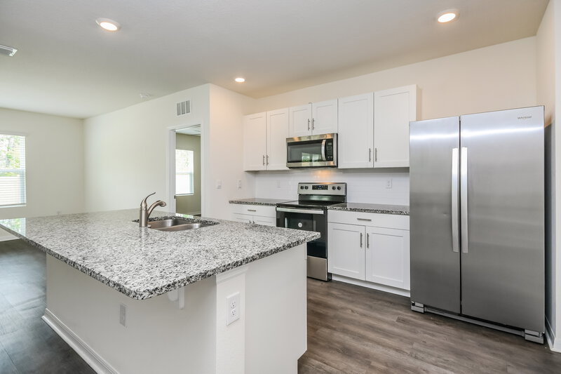 2,295/Mo, 1529 Aldenwood Pl Kissimmee, FL 34744 Kitchen View