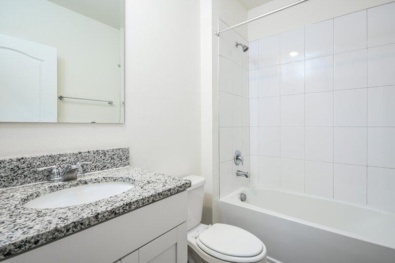 2,295/Mo, 1529 Aldenwood Pl Kissimmee, FL 34744 Bathroom View