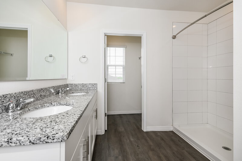 4,620/Mo, 2175 Ranch Side Rd Kissimmee, FL 34744 Main Bathroom View