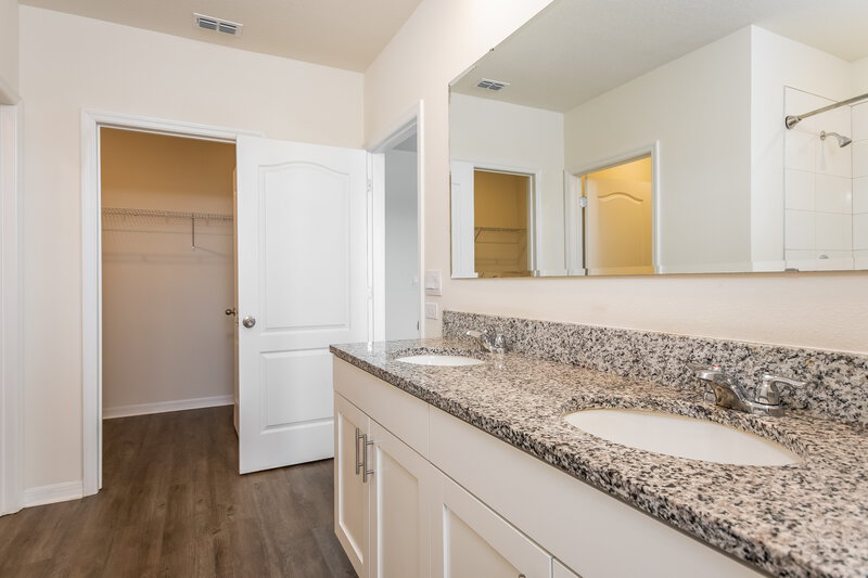 3,170/Mo, 2163 Ranch Side Rd Kissimmee, FL 34744 Main Bathroom View