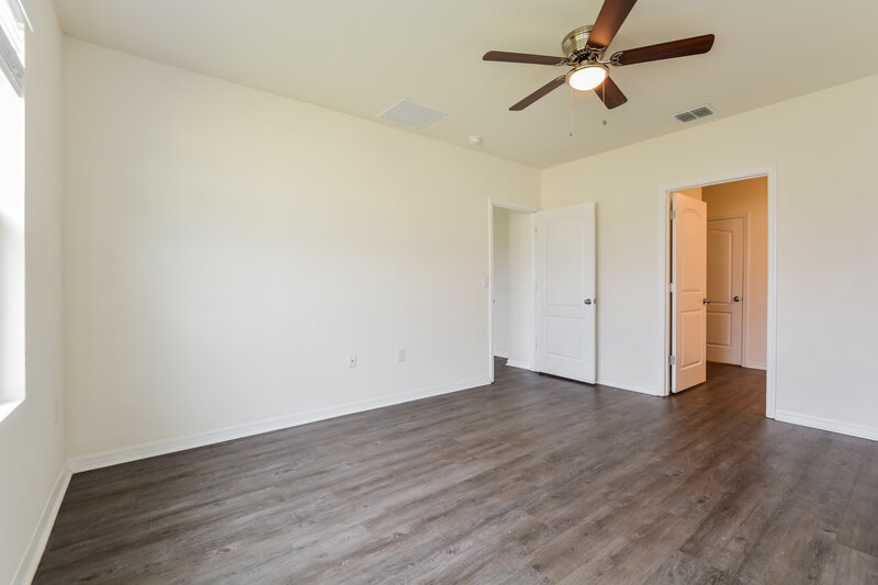 2,490/Mo, 2152 Bridlewood Dr Kissimmee, FL 34744 Main Bedroom View 2