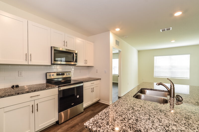 2,485/Mo, 2164 Bridlewood Dr Kissimmee, FL 34744 Kitchen View 2