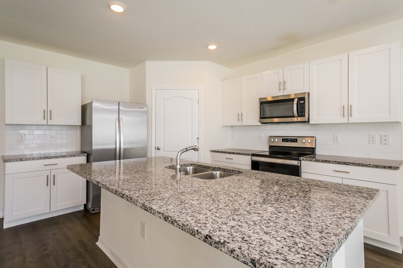 3,080/Mo, 2176 Bridlewood Dr Kissimmee, FL 34744 Kitchen View