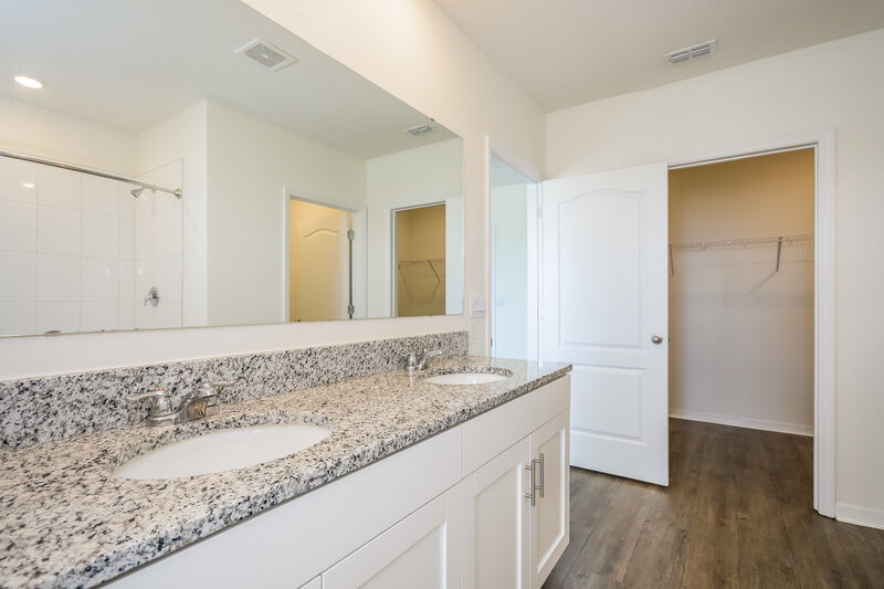 3,095/Mo, 1463 Bridge Brook Dr Kissimmee, FL 34744 Main Bathroom View