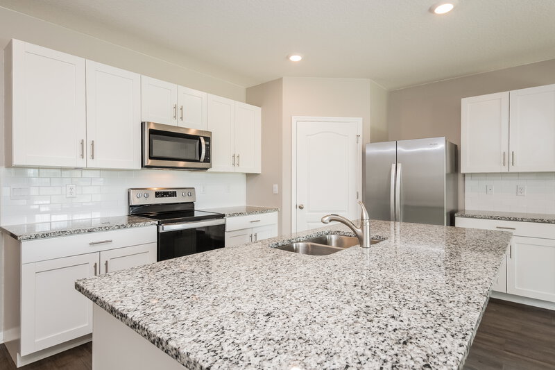 2,575/Mo, 1442 Bridge Brook Dr Kissimmee, FL 34744 Kitchen View