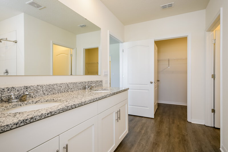 3,080/Mo, 1482 Bridge Brook Dr Kissimmee, FL 34744 Main Bathroom View
