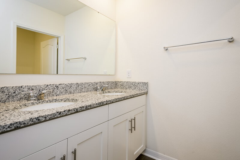 3,080/Mo, 1482 Bridge Brook Dr Kissimmee, FL 34744 Bathroom View