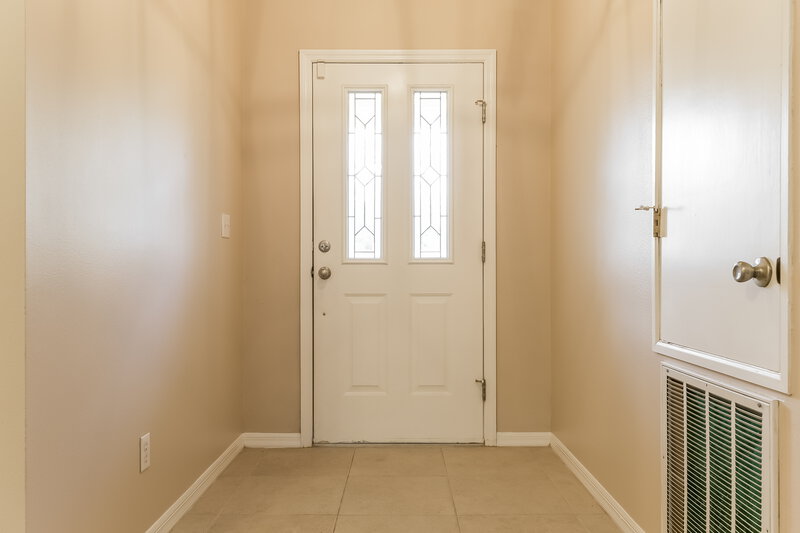 1,960/Mo, 16123 Hillside Cir Montverde, FL 34756 Foyer View