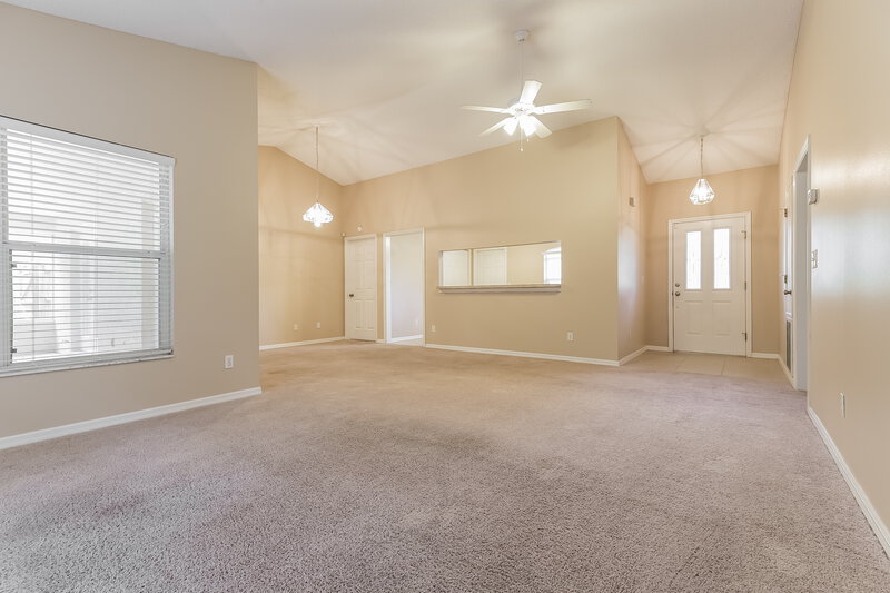 1,960/Mo, 16123 Hillside Cir Montverde, FL 34756 Living Room View