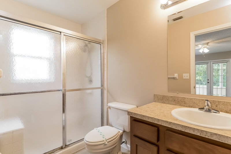 1,960/Mo, 16123 Hillside Cir Montverde, FL 34756 Bathroom View