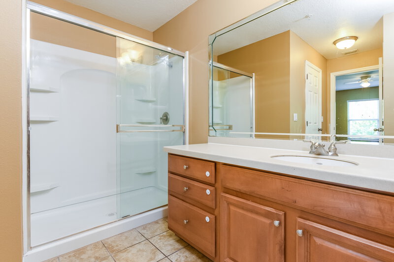 2,175/Mo, 1843 Sunset Palm Dr Apopka, FL 32712 Main Bathroom View