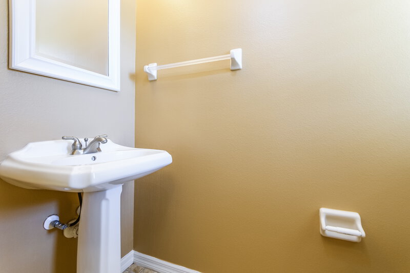 2,175/Mo, 1843 Sunset Palm Dr Apopka, FL 32712 Bathroom View 2