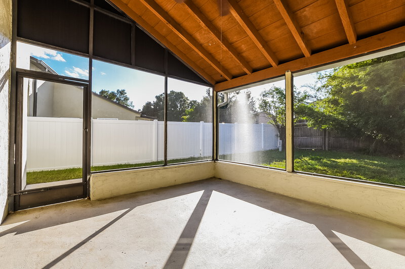 2,045/Mo, 1027 Covington St Oviedo, FL 32765 Screen Porch View
