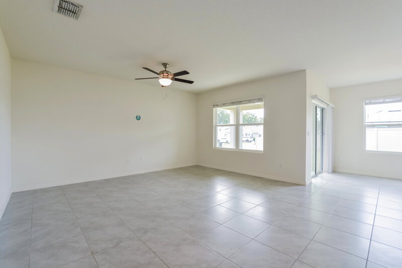 2,255/Mo, 3700 Holly Grove Ln Mount Dora, FL 32757 Living Room View