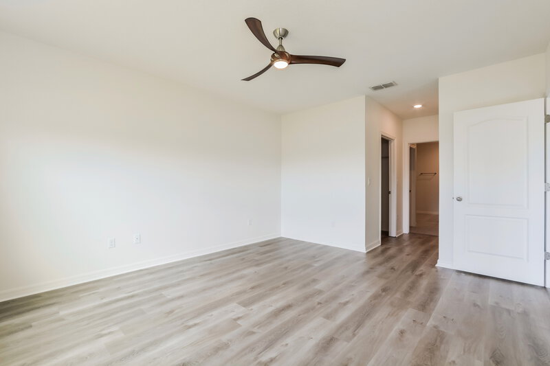 2,255/Mo, 3700 Holly Grove Ln Mount Dora, FL 32757 Main Bedroom View 2