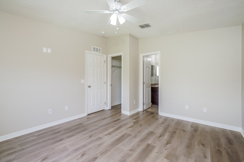 3,250/Mo, 7124 Holly Creek Rd Mount Dora, FL 32757 Main Bedroom View 2