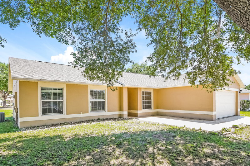 1,995/Mo, 15212 Margaux Dr Clermont, FL 34714 Front View