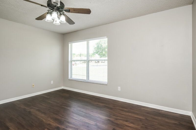 1,995/Mo, 15212 Margaux Dr Clermont, FL 34714 Main Bedroom View