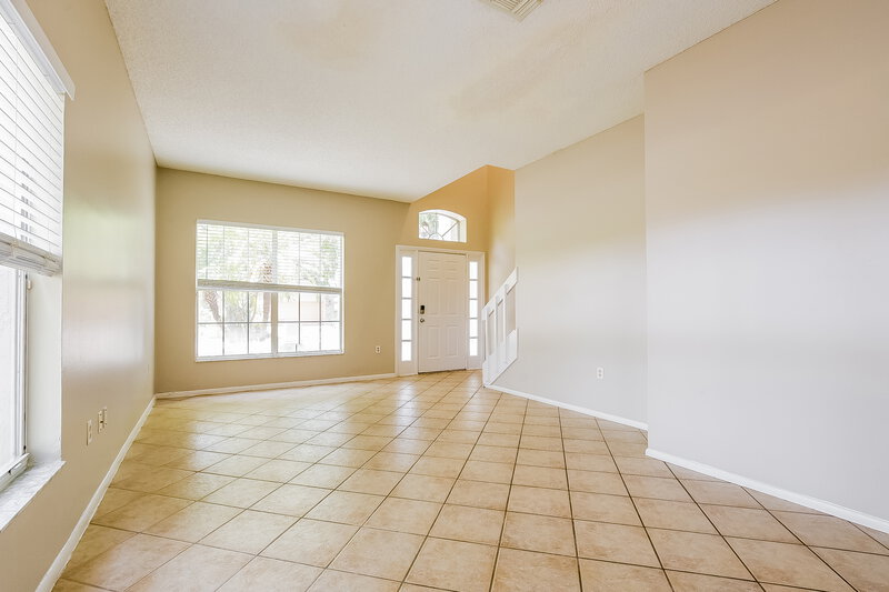 2,360/Mo, 67 Abbey Hollow Dr Apopka, FL 32712 Living Room View