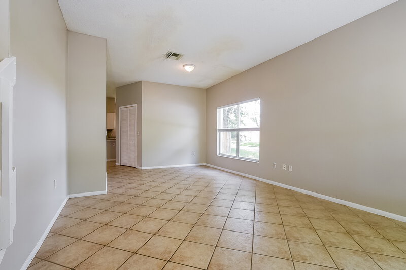 2,360/Mo, 67 Abbey Hollow Dr Apopka, FL 32712 Living Room View 2