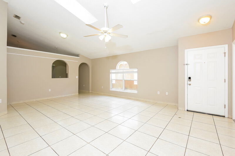1,970/Mo, 12702 Parkbury Dr Orlando, FL 32828 Living Room View 2