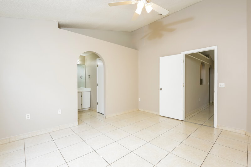 1,970/Mo, 12702 Parkbury Dr Orlando, FL 32828 Dining Room View