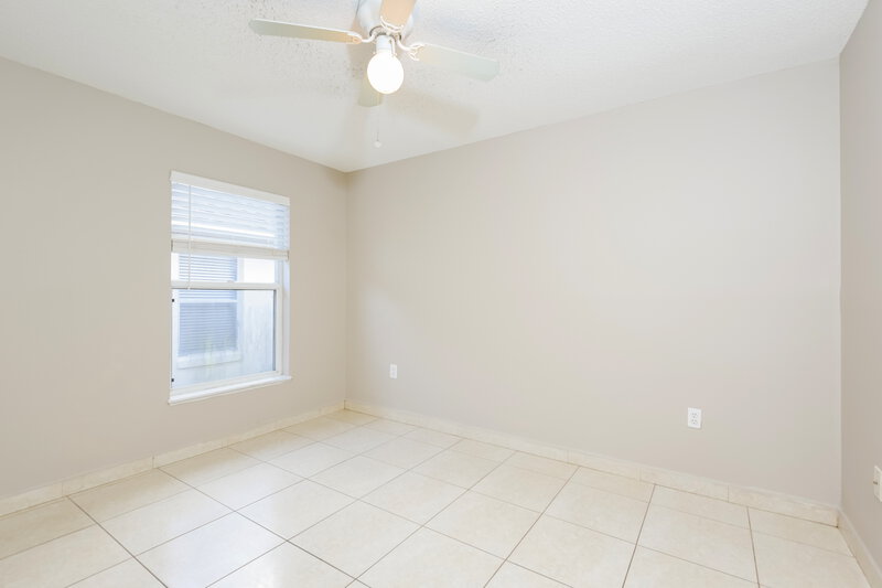 1,970/Mo, 12702 Parkbury Dr Orlando, FL 32828 Main Bedroom View
