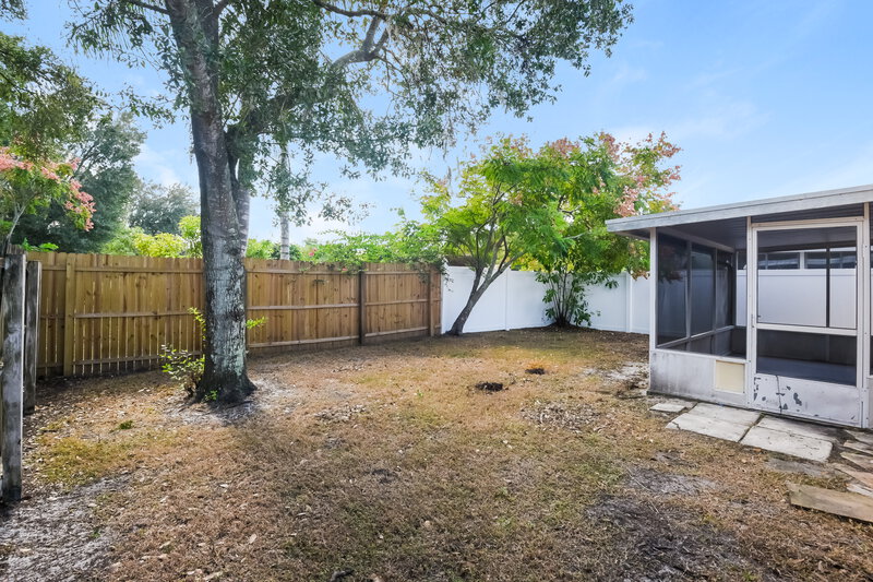 1,970/Mo, 12702 Parkbury Dr Orlando, FL 32828 Rear View 2