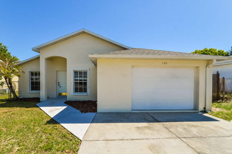0/Mo, 166 Diamond Ridge Blvd Auburndale, FL 33823 External View