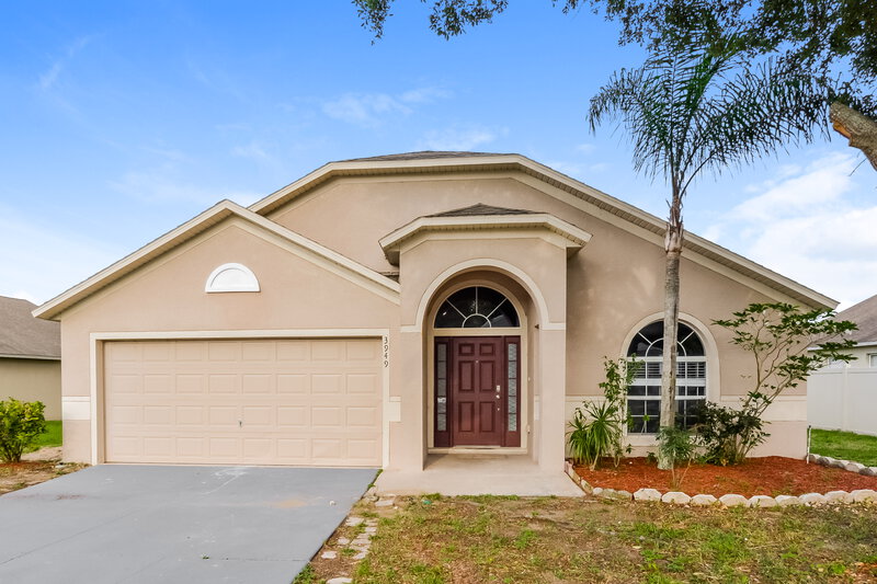2,125/Mo, 3949 Hillingdon Rd Tavares, FL 32778 External View