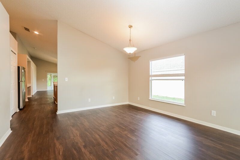 2,125/Mo, 3949 Hillingdon Rd Tavares, FL 32778 Dining Room View