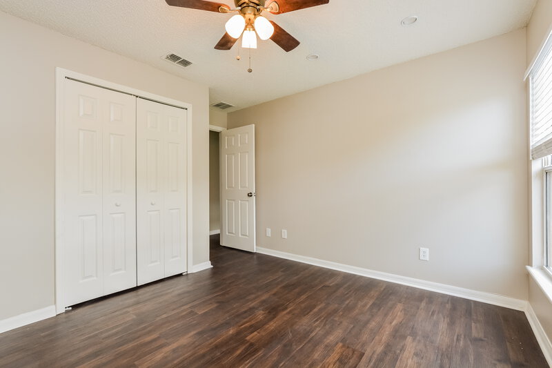 2,125/Mo, 3949 Hillingdon Rd Tavares, FL 32778 Bedroom View 2