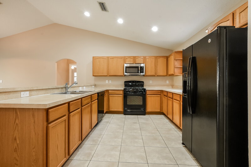 1,995/Mo, 13013 Baybrook Ln Clermont, FL 34711 Kitchen View
