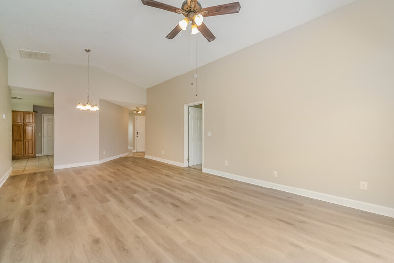 2,450/Mo, 13230 Boulder Woods Cir Orlando, FL 32824 Living Room View