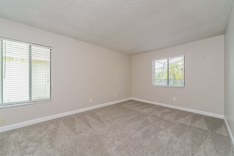 2,450/Mo, 13230 Boulder Woods Cir Orlando, FL 32824 Main Bedroom View