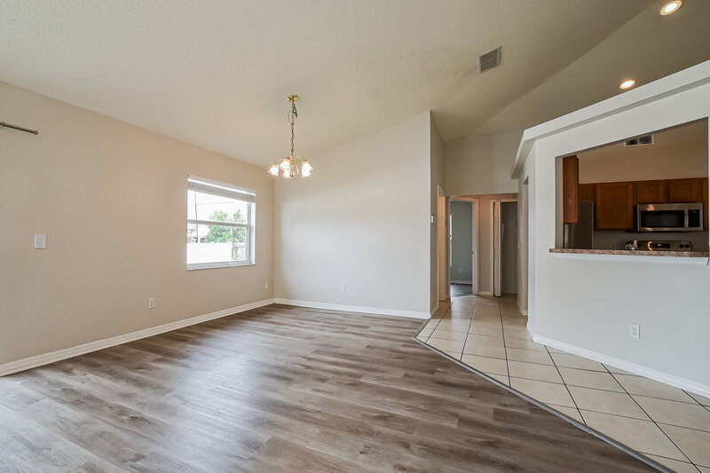 1,990/Mo, 2234 Majestic Eagle Cir Clermont, FL 34714 Living Room View 2