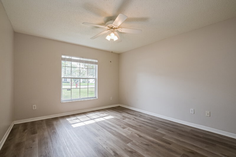 1,990/Mo, 2234 Majestic Eagle Cir Clermont, FL 34714 Main Bedroom View