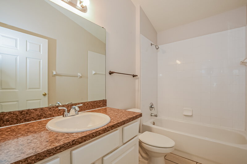 1,990/Mo, 2234 Majestic Eagle Cir Clermont, FL 34714 Bathroom View