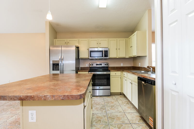 1,825/Mo, 3320 Kelsey Ln Saint Cloud, FL 34772 Kitchen View
