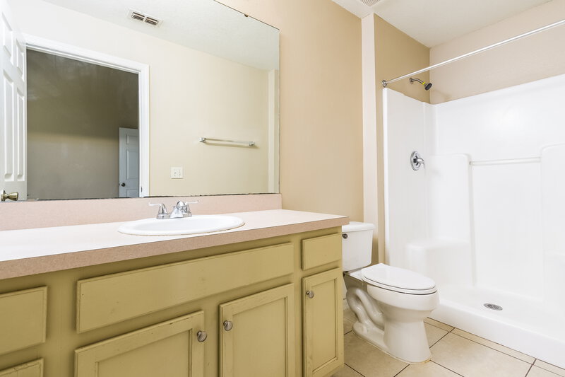 1,825/Mo, 3320 Kelsey Ln Saint Cloud, FL 34772 Bathroom View