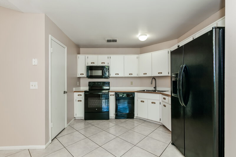 2,165/Mo, 1095 Jennie Ridge Trl Kissimmee, FL 34747 Kitchen View