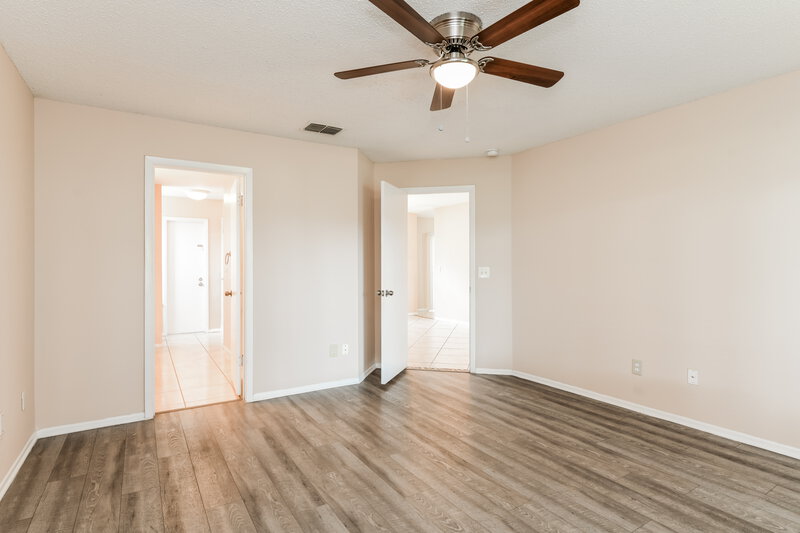 2,165/Mo, 1095 Jennie Ridge Trl Kissimmee, FL 34747 Main Bedroom View