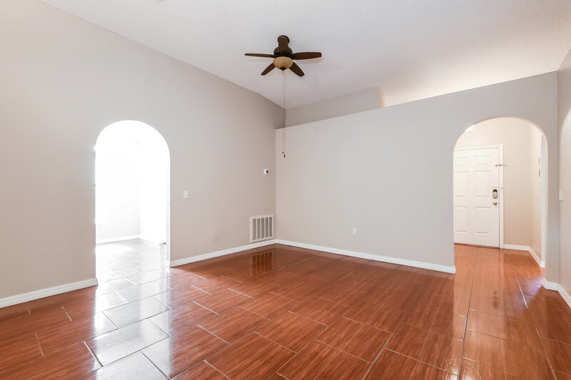 1,760/Mo, 681 Brown Bear Ct Saint Cloud, FL 34772 Living Room View 3