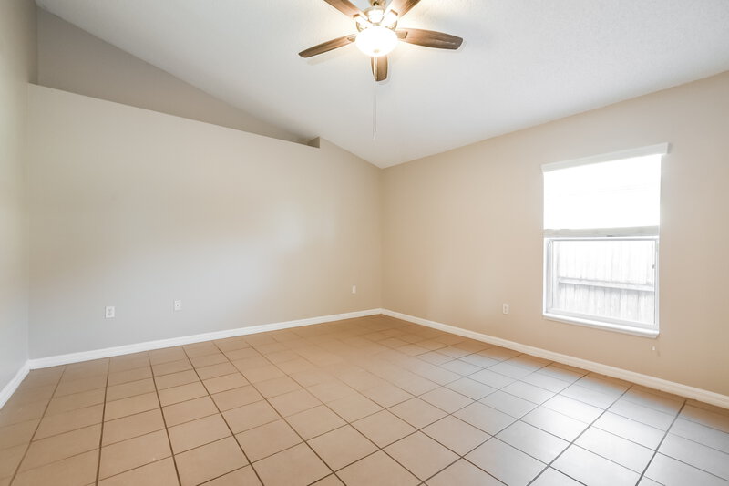 1,760/Mo, 681 Brown Bear Ct Saint Cloud, FL 34772 Main Bedroom View