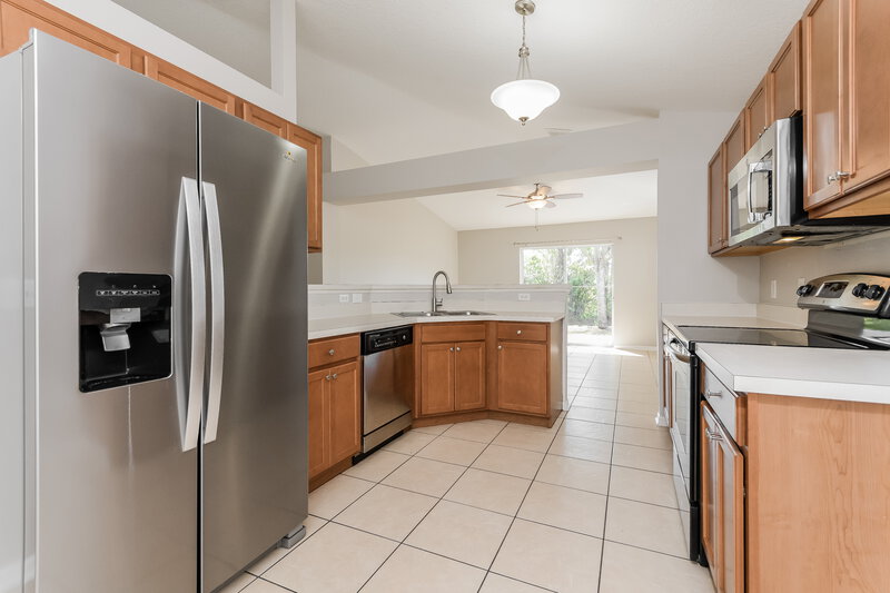 3,440/Mo, 5270 Silver Thistle Ln Saint Cloud, FL 34772 Kitchen View 2
