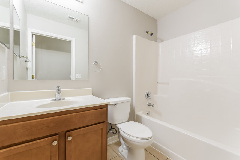 3,440/Mo, 5270 Silver Thistle Ln Saint Cloud, FL 34772 Bathroom View